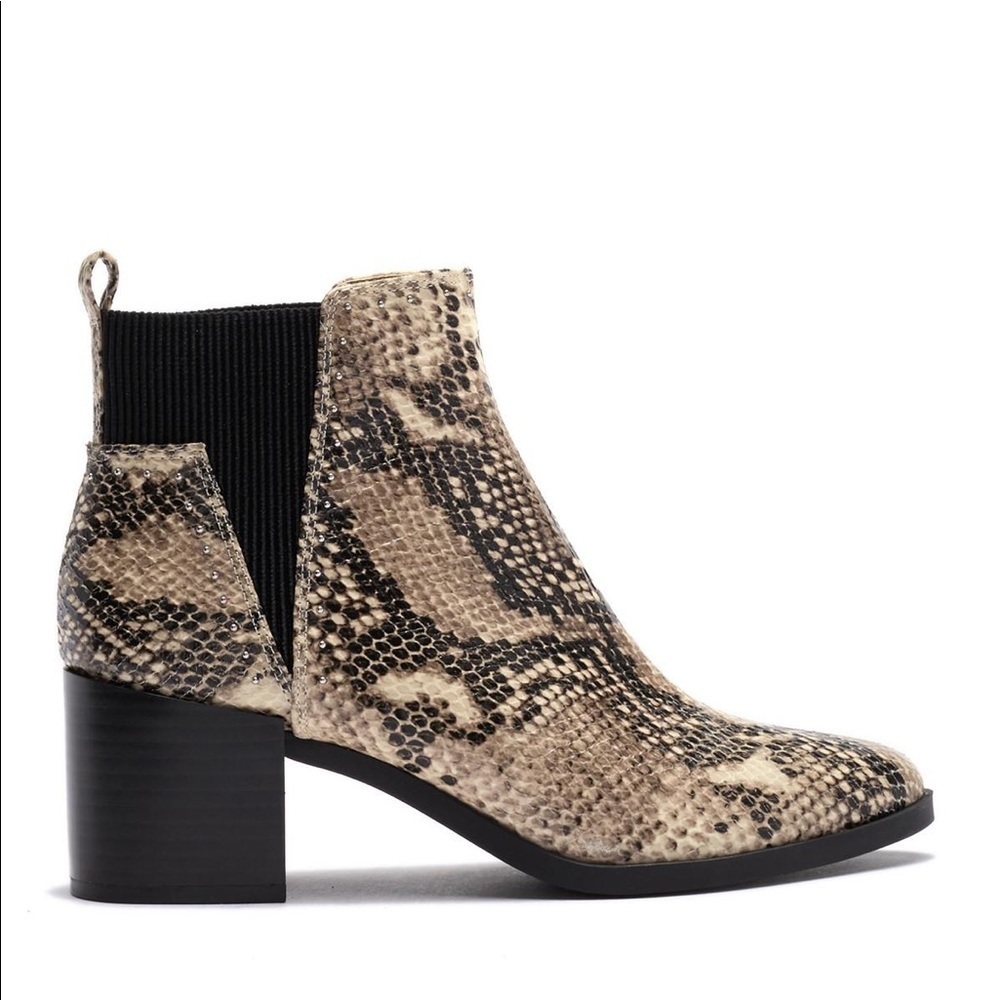 Nine West Wutchu Chelsea Boot Snake